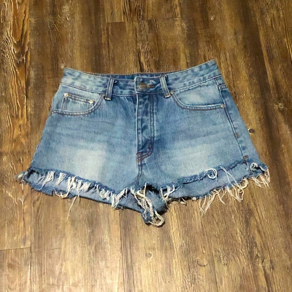 Superdown Shorts Women's 26 Leah Button Fly High Rise Cut Off Summer Denim